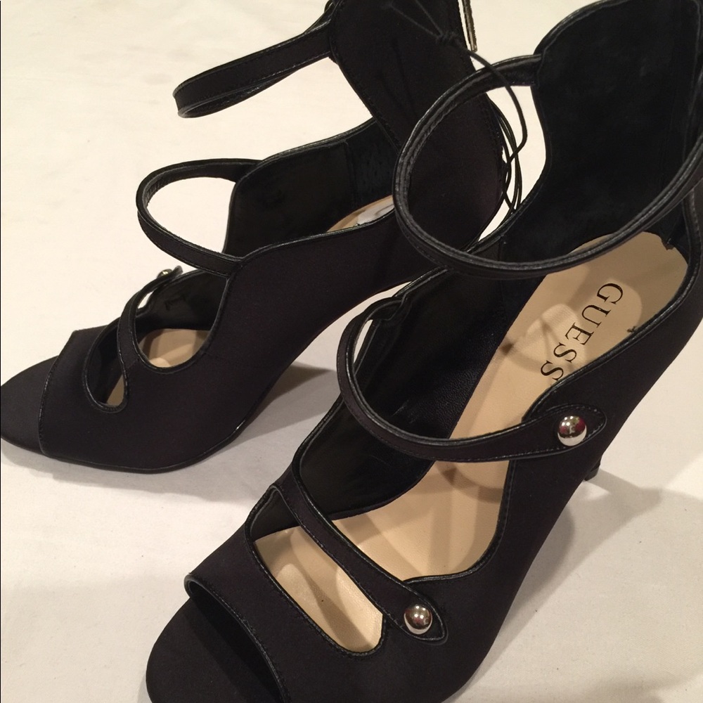 NEW Guess Heels